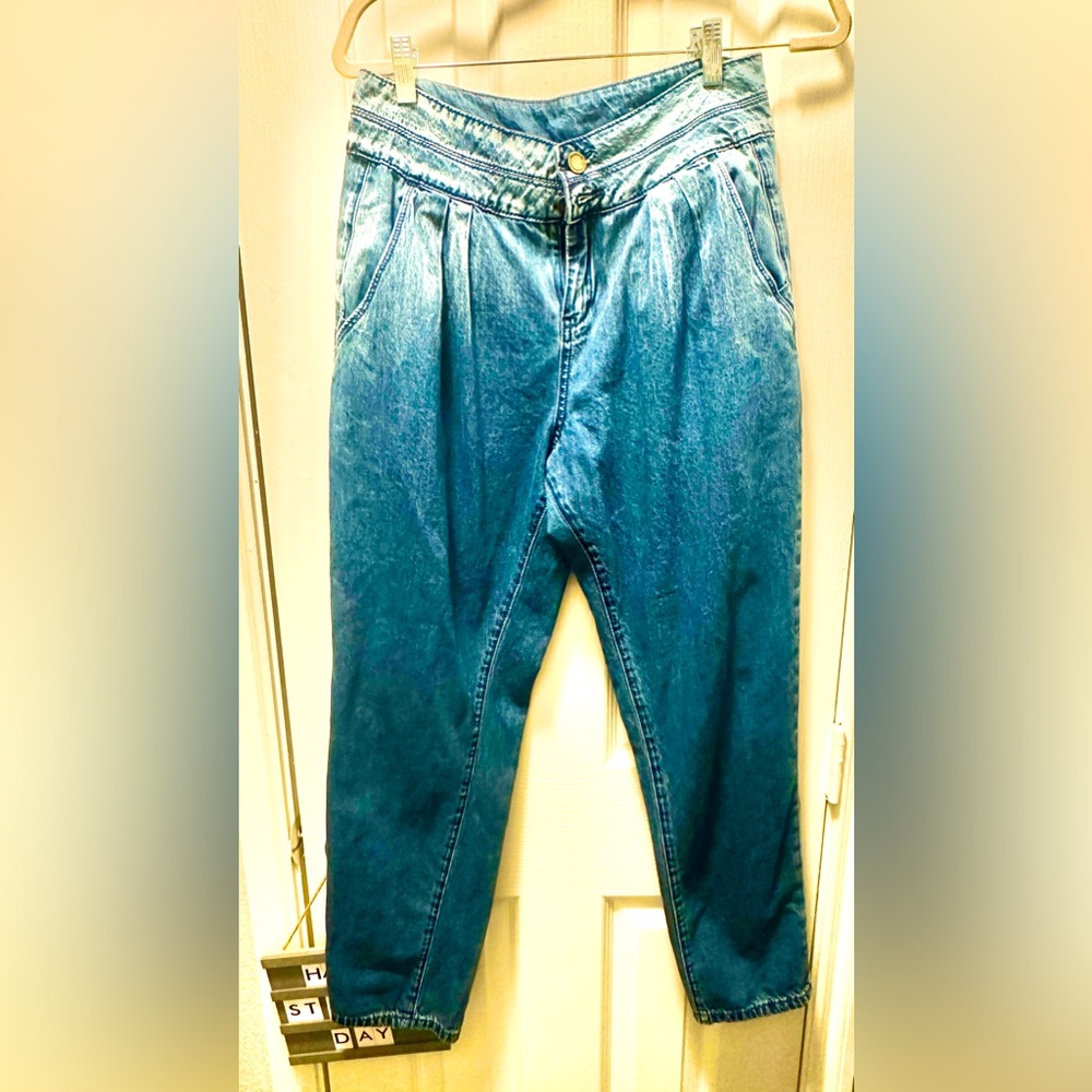BLANKNYC The Balloon Bo-Legged Jeans